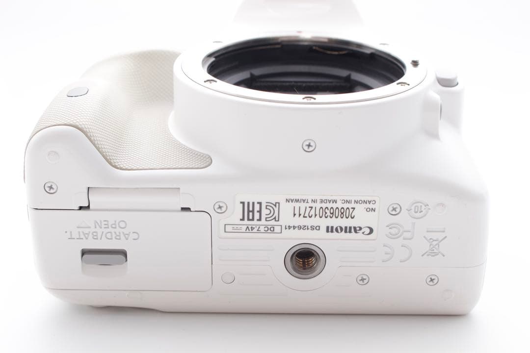 キャノン　EOS Kiss X7 ホワイト　最軽量　美品　100D スマホ転送