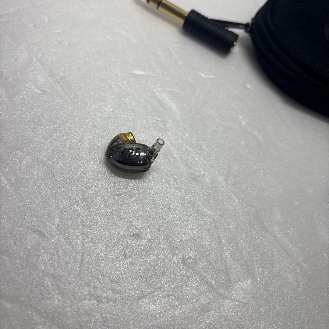 SHURE SE425 一部テープ補修あり