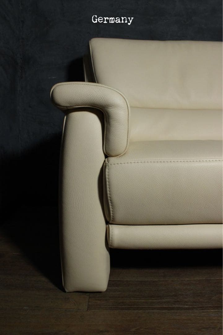首都圏送無料〜ドイツ ヒモラ30万　総本革　ベルク2.5人掛け　ソファ　クリーム
