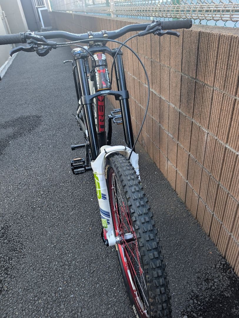 TREK Session 9.9 Carbon 26インチダウンヒルバイク