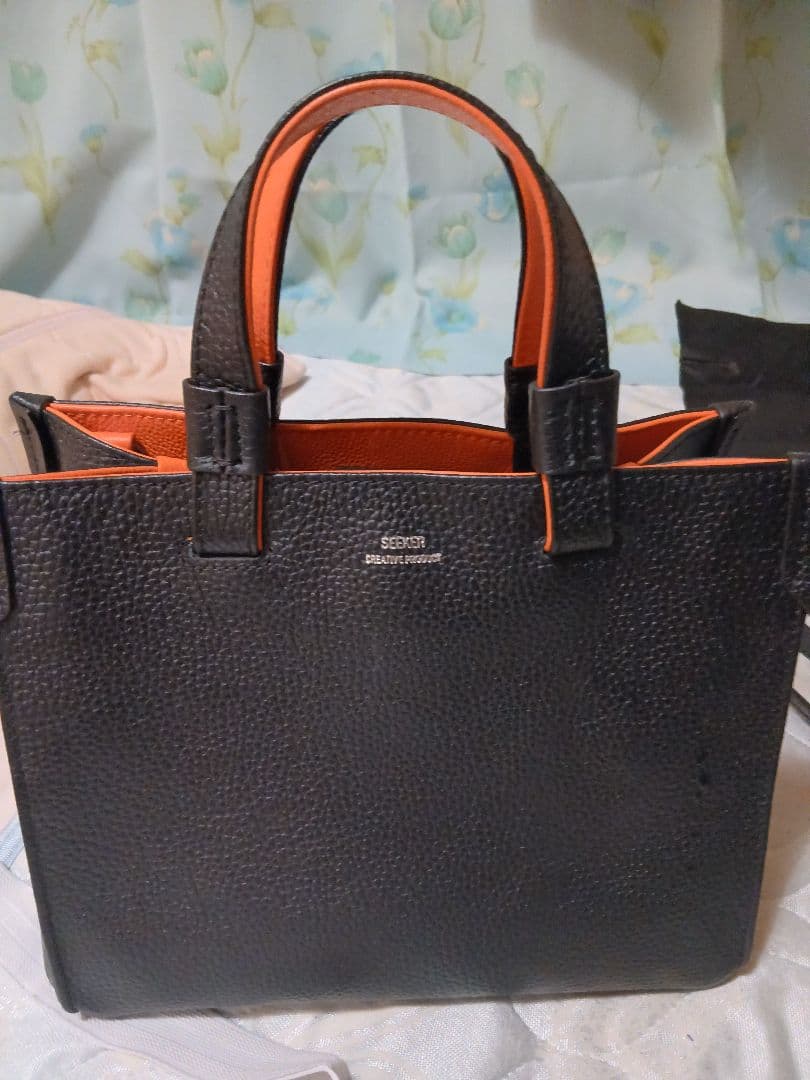 SEEKER レザー本革ミニトートバッグ 黒/オレンジ　ショルダー可能