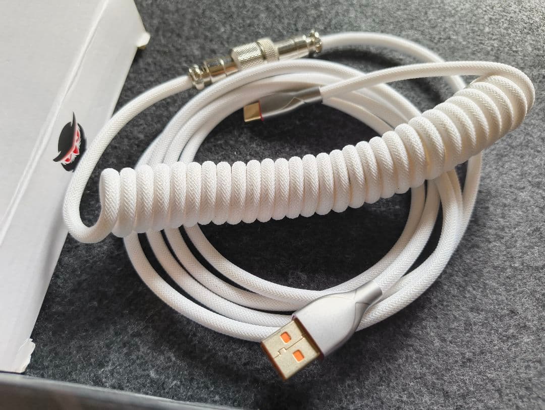 A.JAZZ AK820 Proメカニカルキーボード+クリスタルキーキャップ