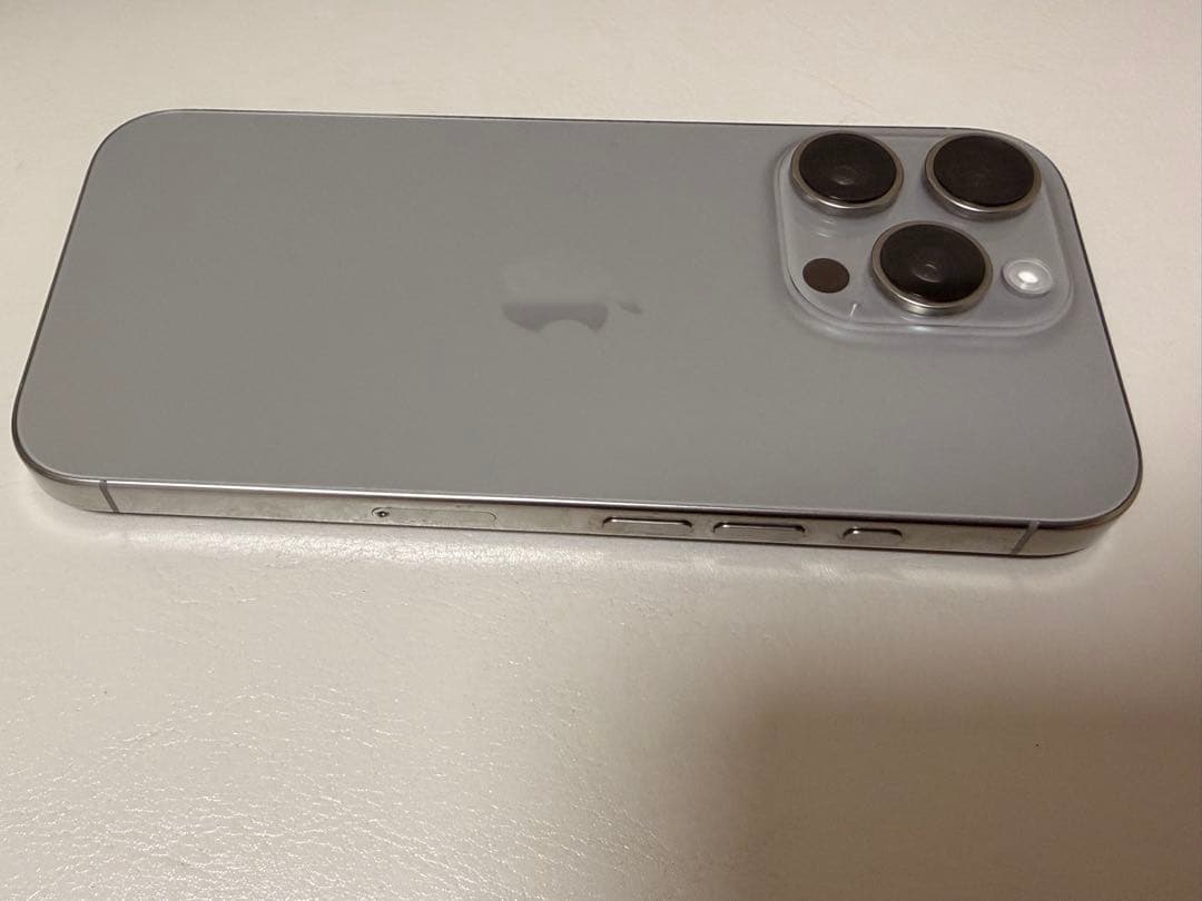 Apple iPhone 15Pro ナチュラルチタニウジャンク品