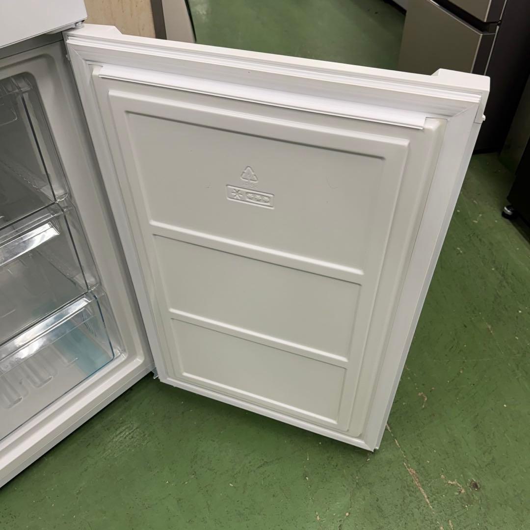 198 関東配送　冷蔵庫　大型　200L〜300L 右開き　極美品　人気モデル