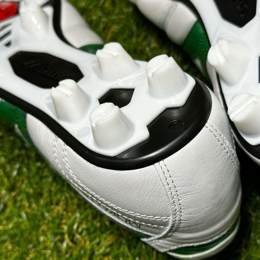 ミズノ　モレリア2ジャパン　ペイントカスタムモデル　26.0㌢