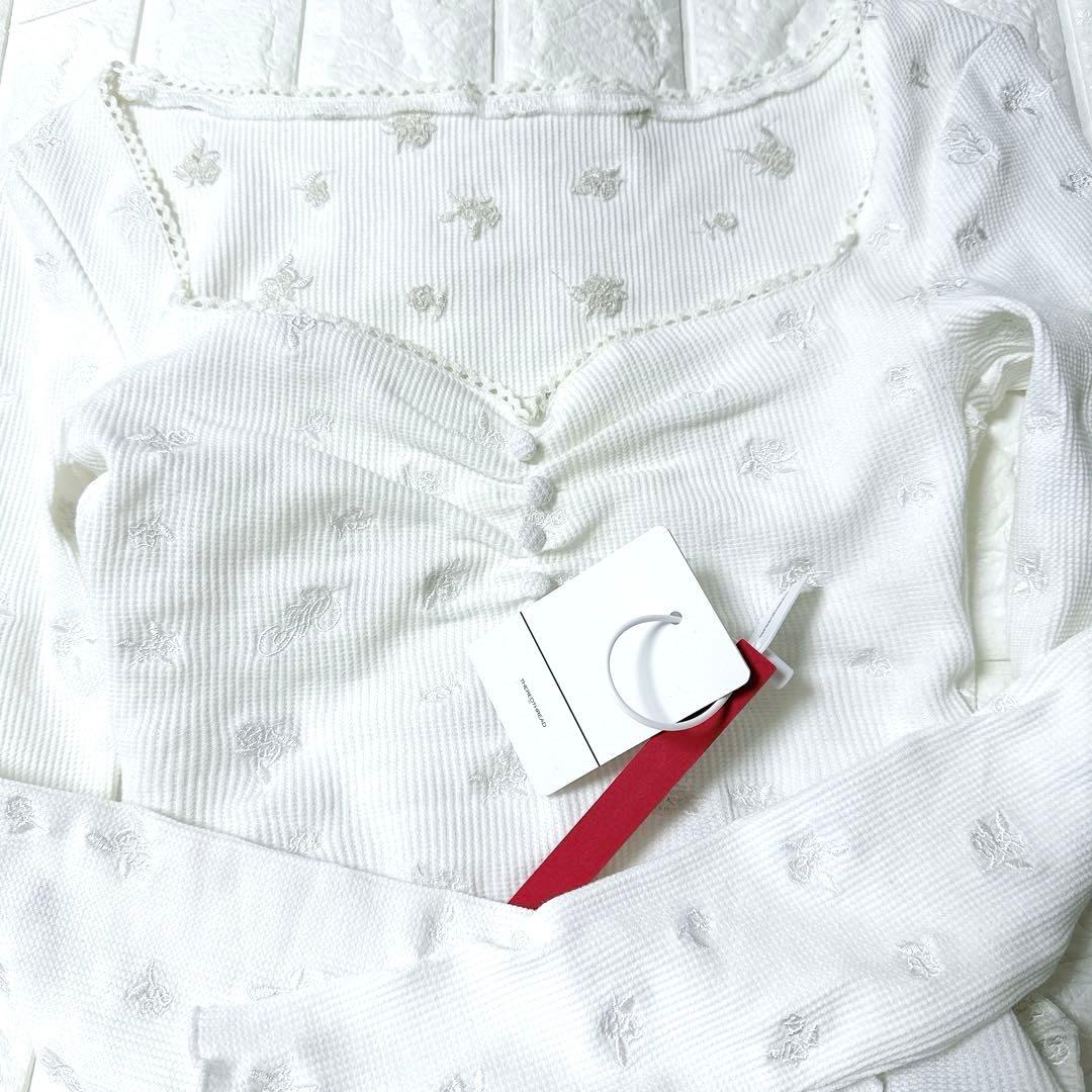 本日限定　embroidery thermal tops