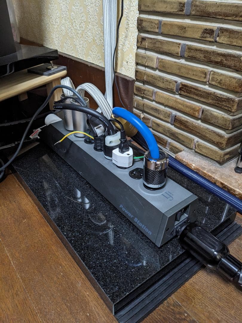 高級 天然黒御影石 オーディオボード●300×300×25●5面磨き●送料無料