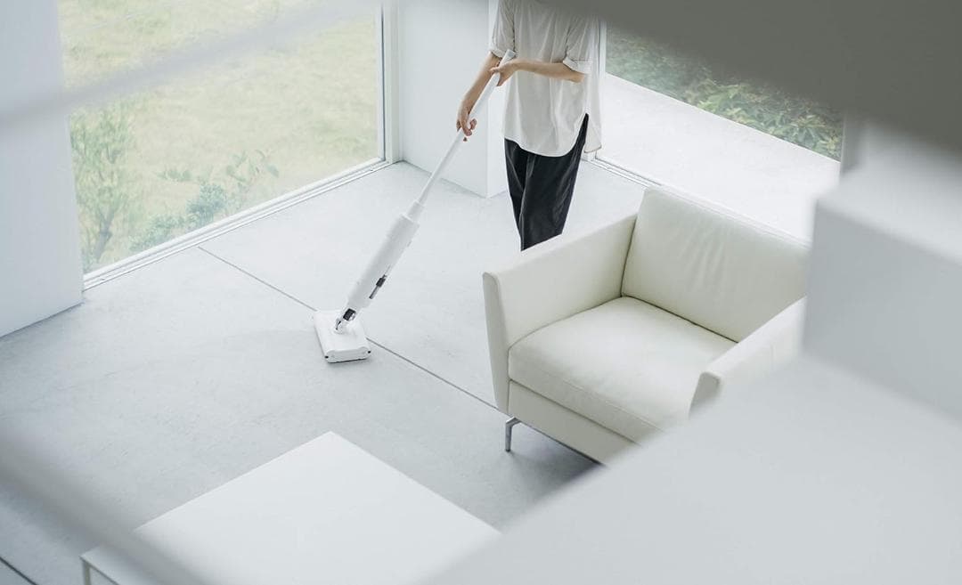 新品 即日発送 バルミューダ 掃除機 BALMUDA C01A-WH