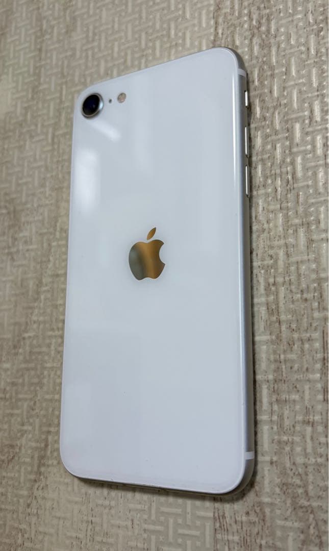 米国版 iPhone SE (第2世代) ホワイト128GB バッテリー87%