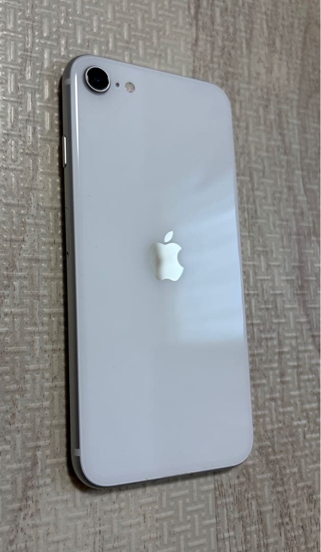 米国版 iPhone SE (第2世代) ホワイト128GB バッテリー87%