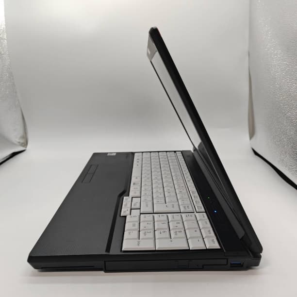 SSD1TB 第10世代 i5 バッテリー◎ 15 富士通 16GB オフィス