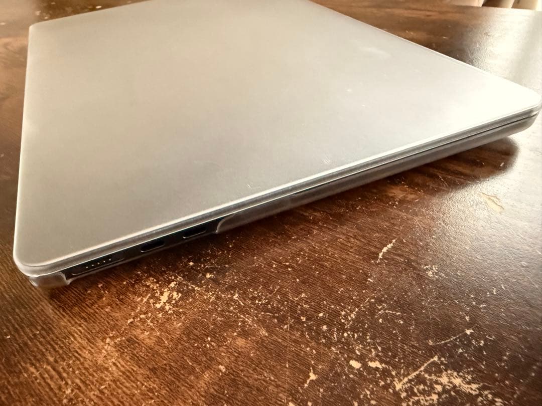 MacBook Air M2 13インチ スペースグレー　100%バッテリー