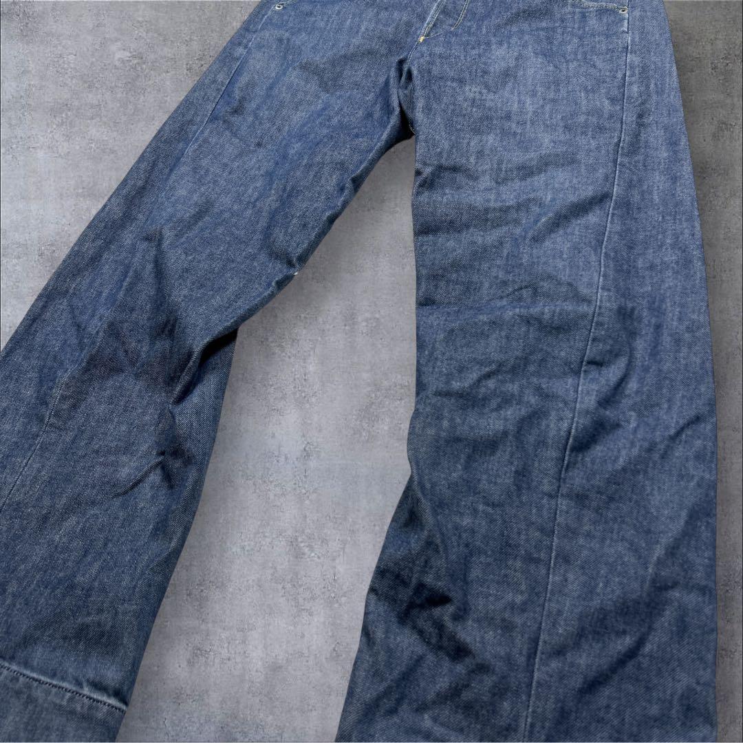 オリジナル　リーバイス　エンジニアードジーンズ　RELAXED 立体裁断 W33