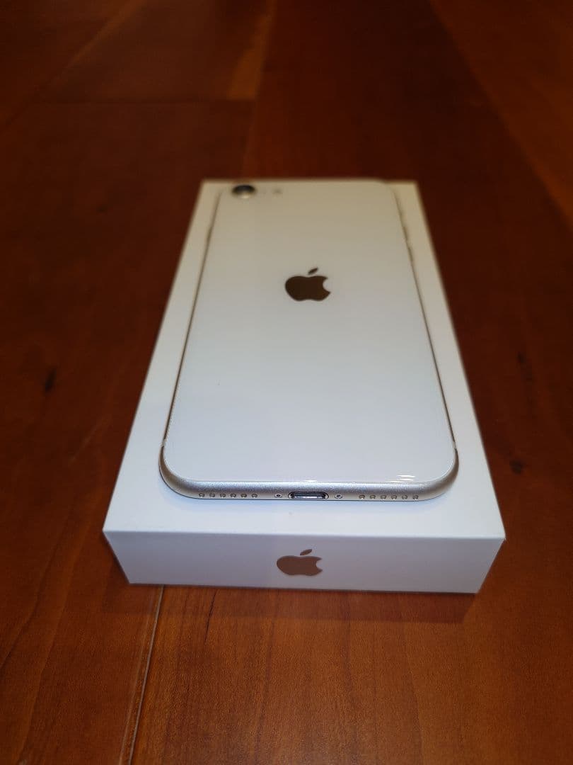 【整備済/即発送】iPhone SE 第3世代 100% 64GB SIMフリ