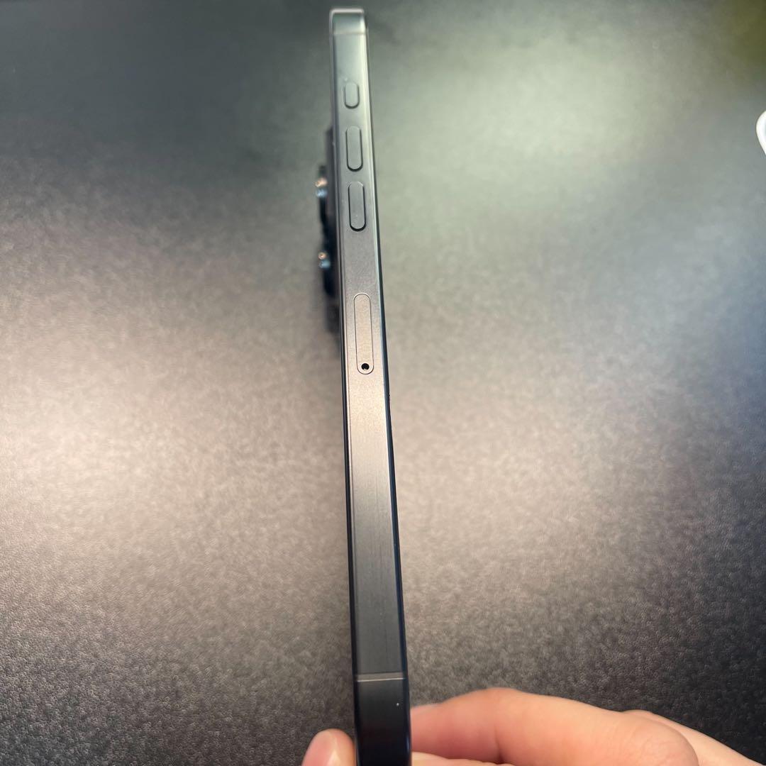 【美品】iPhone 16 Pro Max 黒色 本体 箱付き