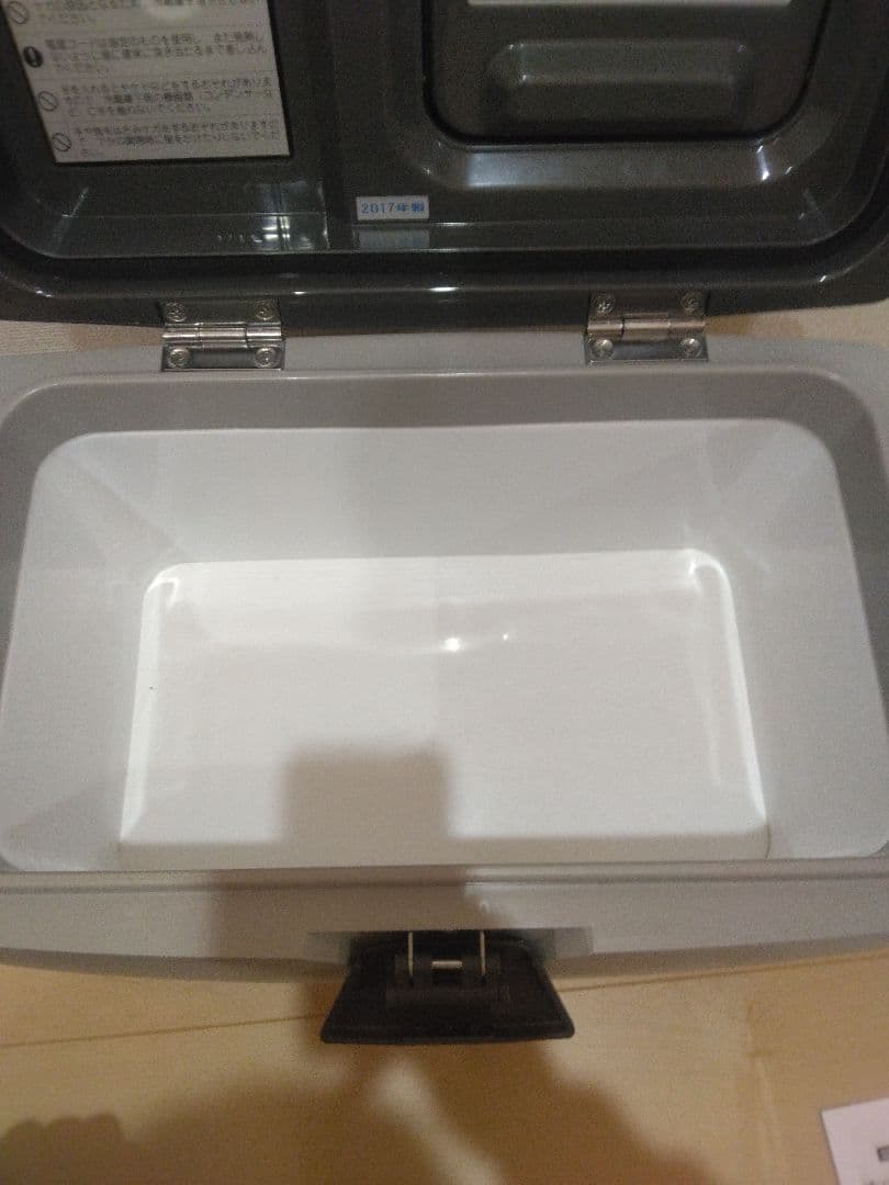 ✨美品✨ エンゲル 冷凍 冷蔵 MD14F-D ポータブル冷蔵庫 車載用 14L