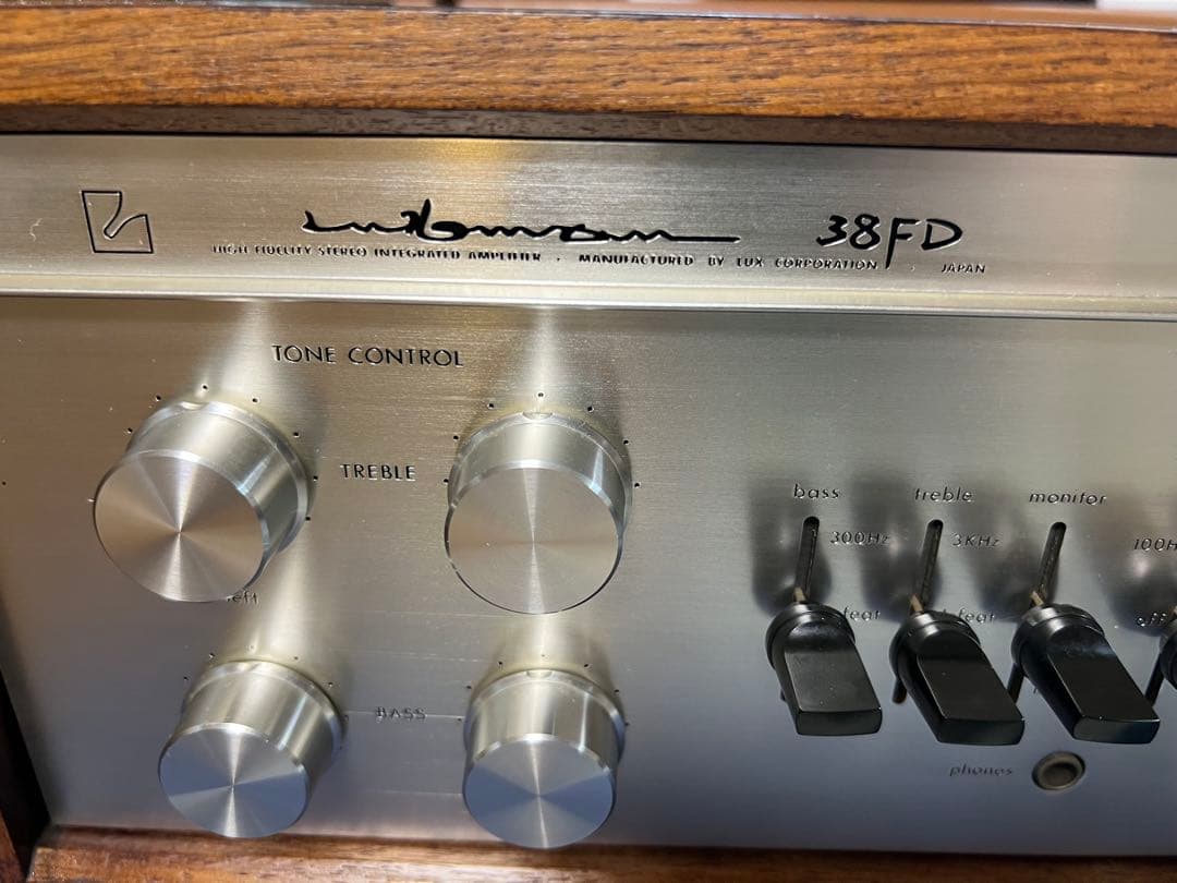 Luxman 真空管アンプ SQ-38FD 前面パネル綺麗です