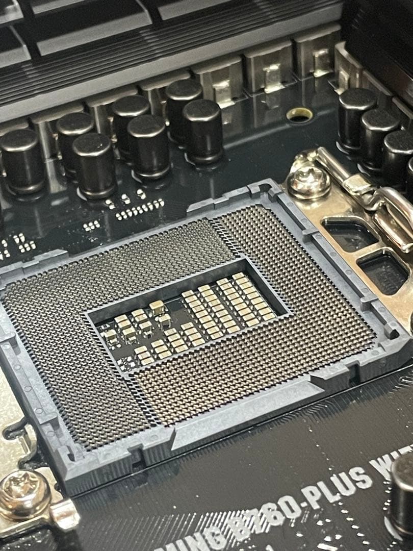 ASUS マザーボード　タフゲーミングB760-PLUS WIFI D4