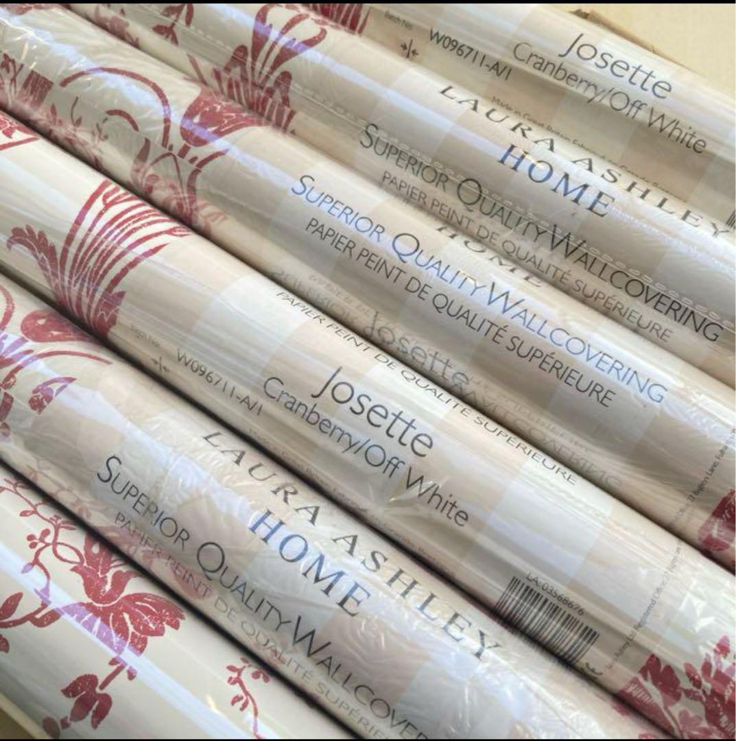 ローラアシュレイ UK製壁紙　ジョゼッテCranberry/Off White