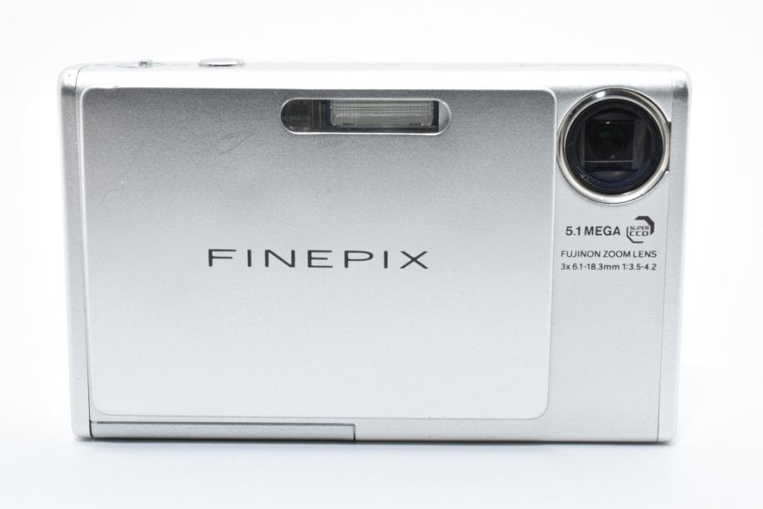 【お値下げ歓迎】 FUJIFILM FinePix Z3 シルバー
