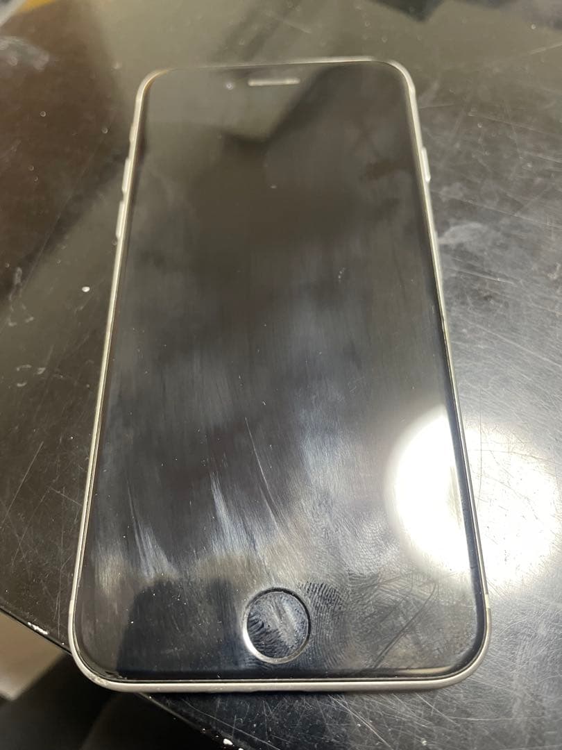 スマートフォン本体 iPhone se 16GB