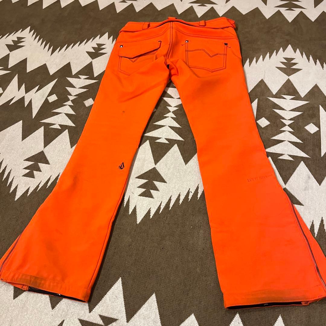 VOLCOMウェア上下セットS〜Mサイズ　パンツ×2本＋ベルト