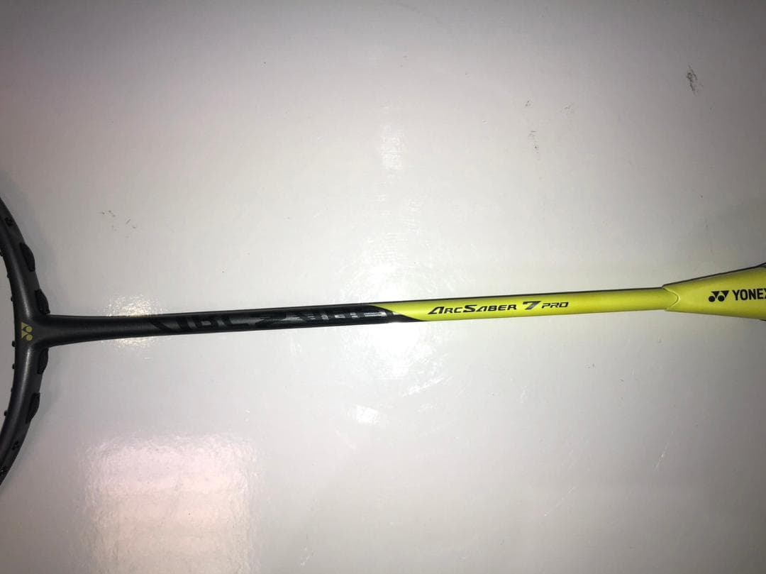 ヨネックス バドミントンラケット アークセイバー7 プロ 4U6