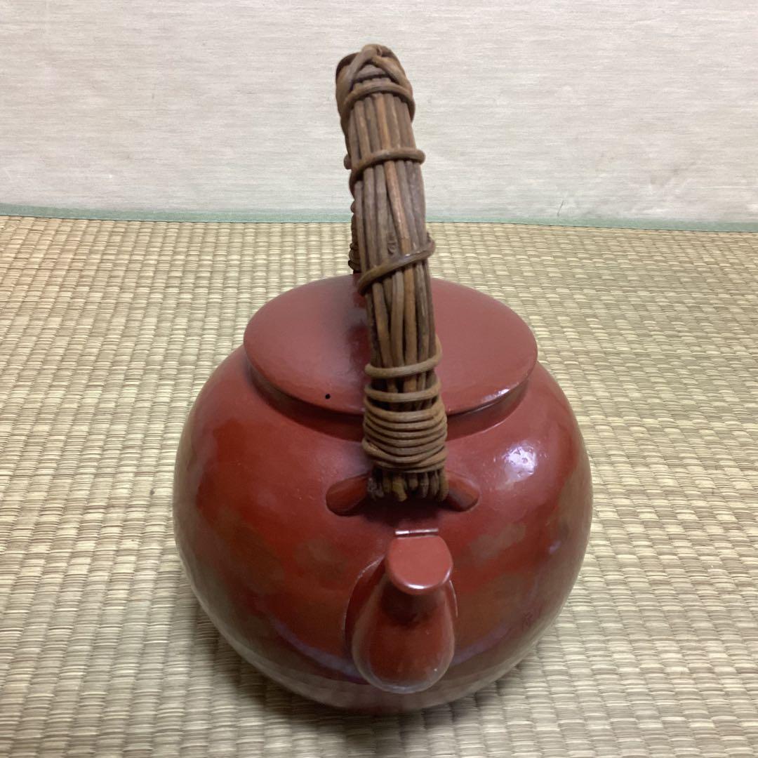 玉川堂製　槌目漆塗り銅薬罐