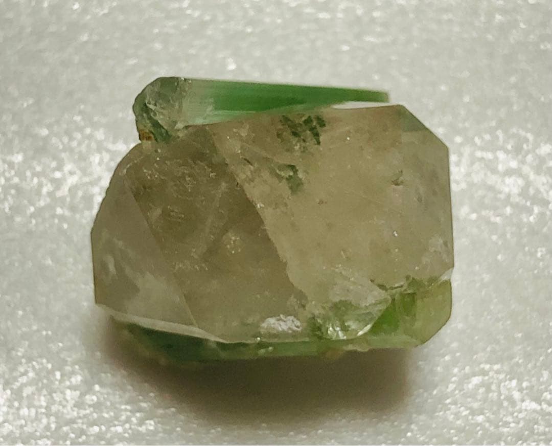 水晶　電気石　クリスタル　グリーントルマリン　パキスタン産