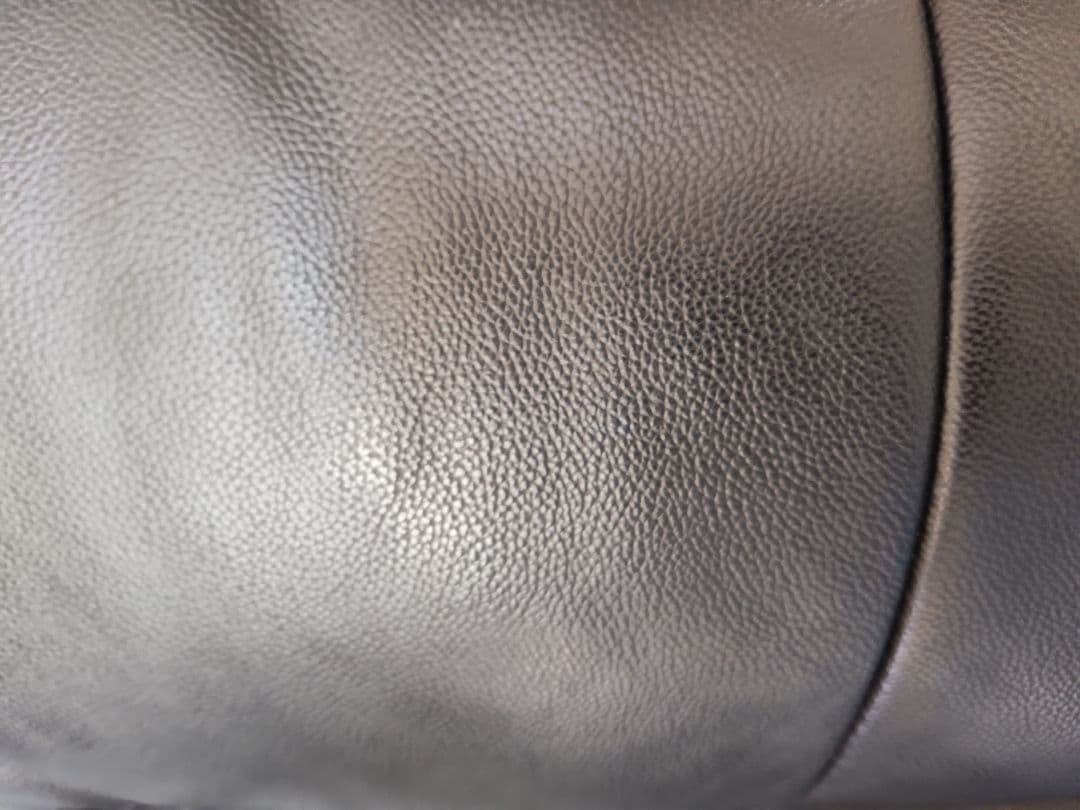 ニトリ黒レザー本革2人掛けソファ