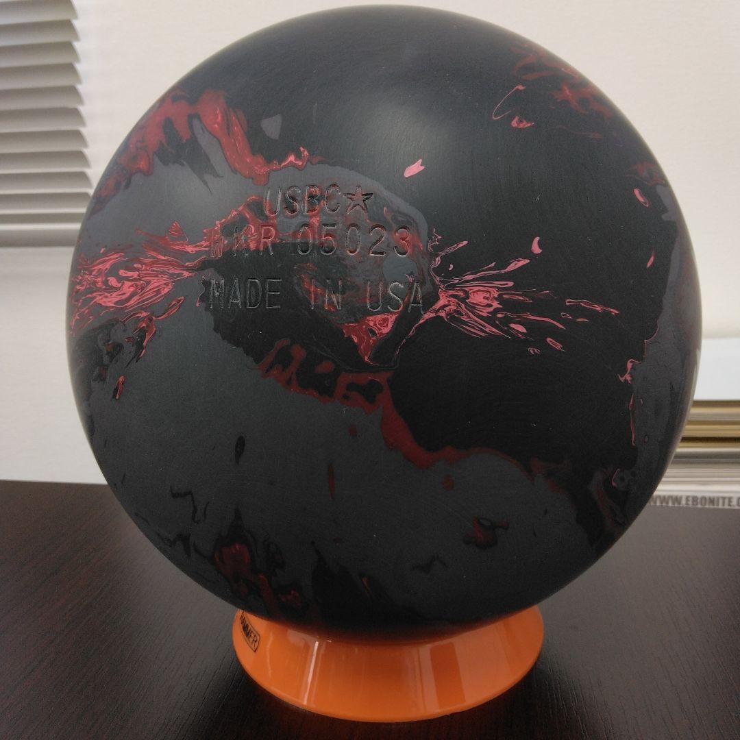 MOTIV Jackal ボウリングボール ブラック/レッド