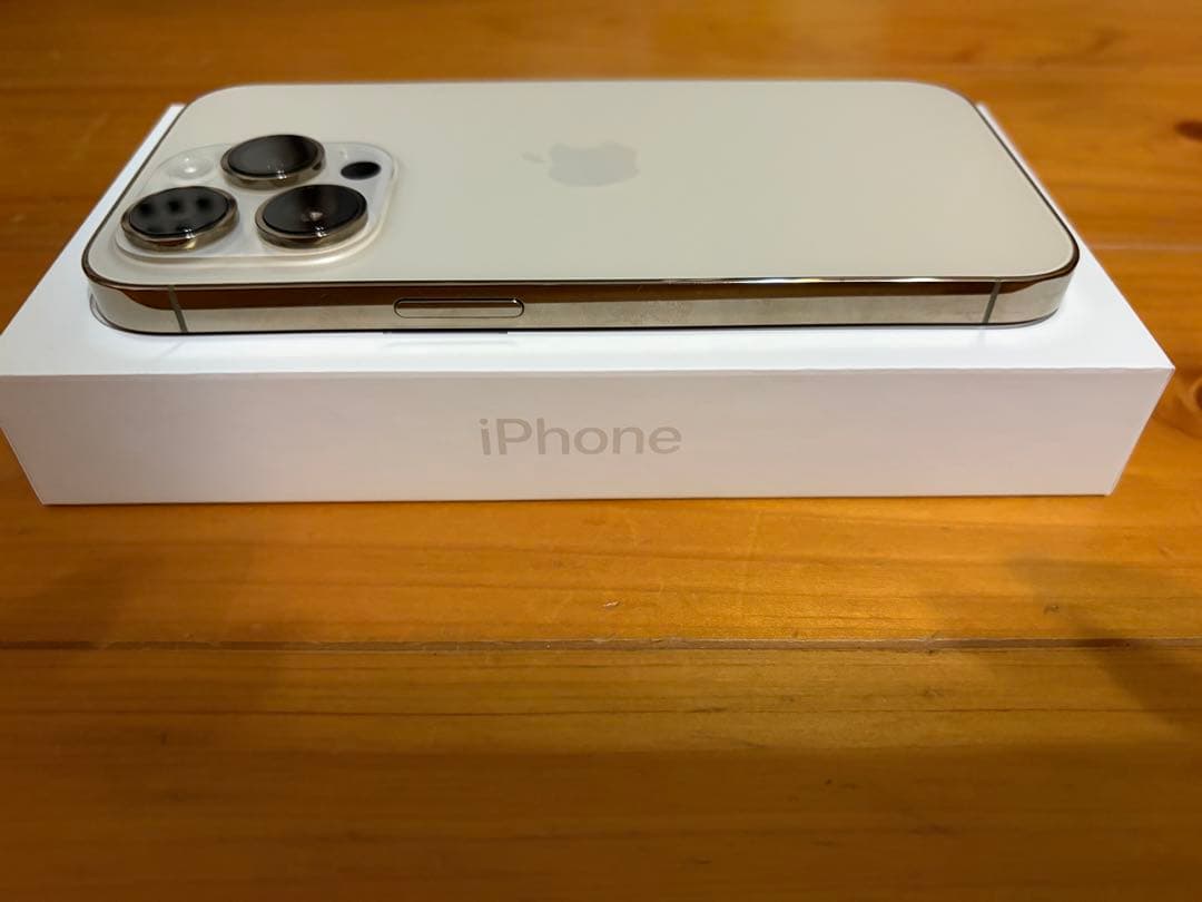 iPhone 14 Pro ゴールド 本体 1TB SIMフリー　Apple