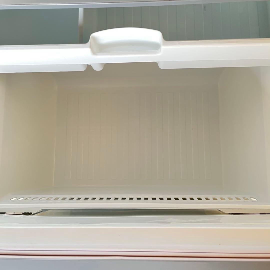 配送設置無料　TOSHIBA 大型冷蔵庫 330L 自動製氷機能付き