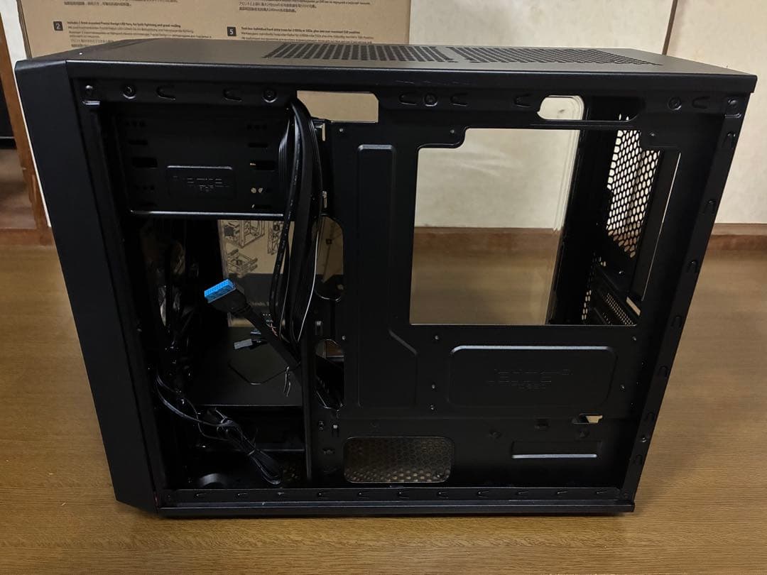 Fractal Design pcケースとグラボ3060ti
