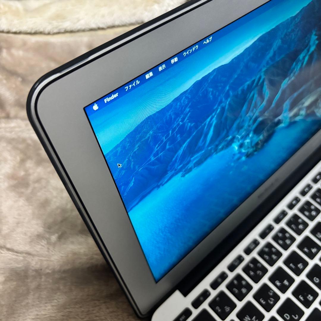 MacBook Air 2015 11インチ i7/8GB 光るリンゴ最終モデル