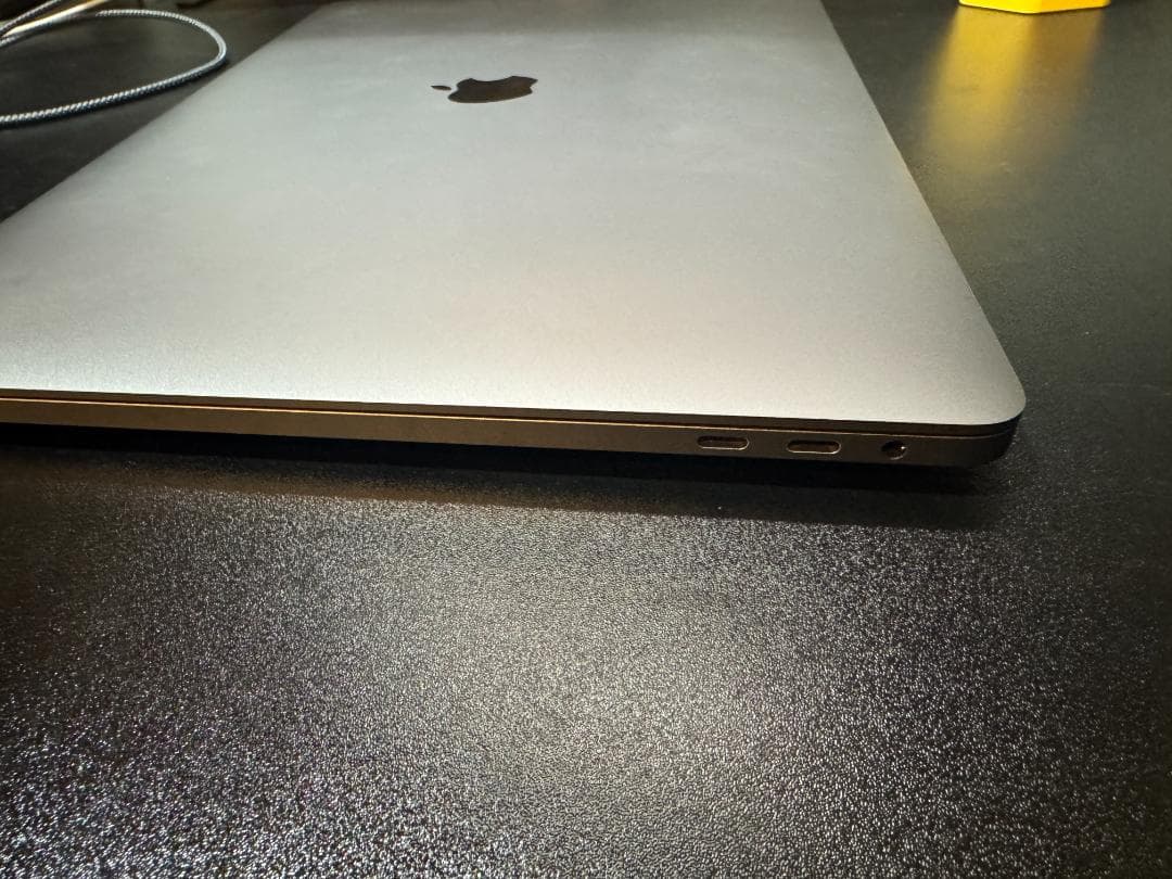 MacBook Pro 16 2019 Core i9_1TB/充放電239回