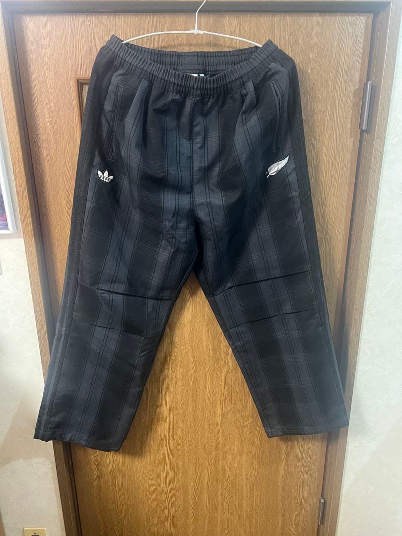 アディダス オリジナルス & オールブラックス ファイヤーバード チェック柄