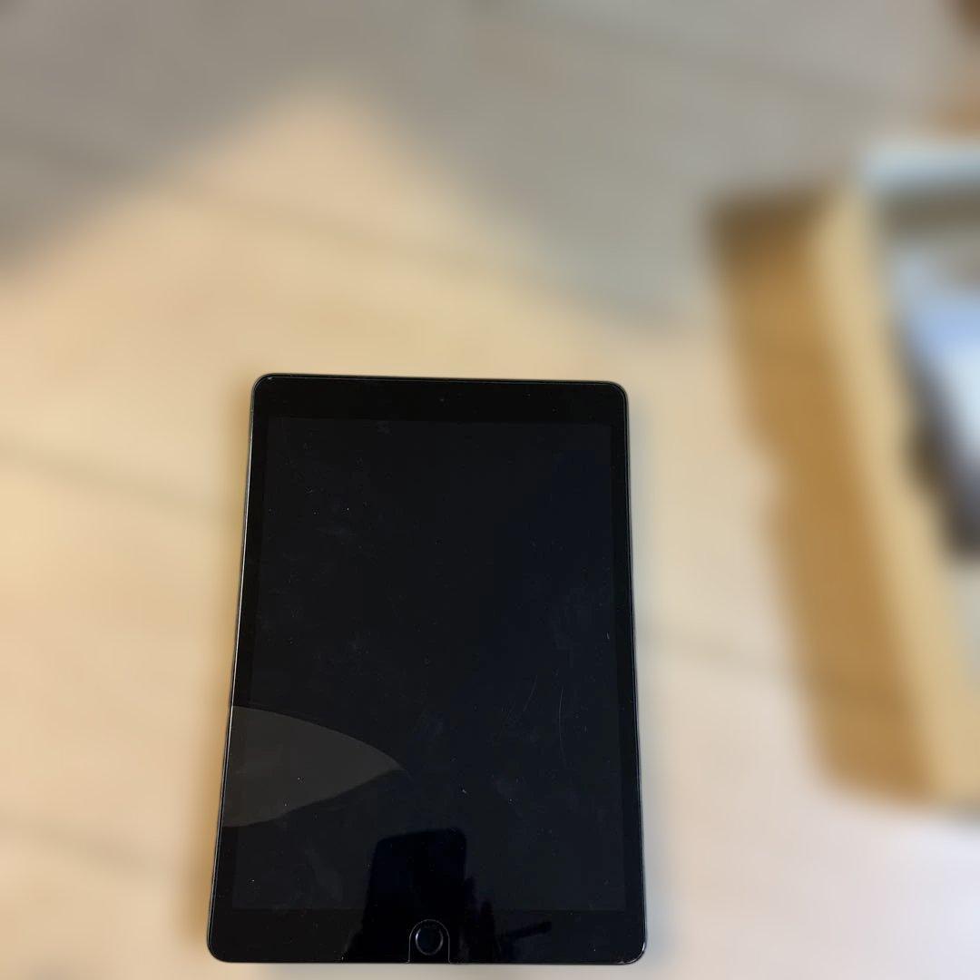 Apple iPad グレー 本体第9世代ジャンク品