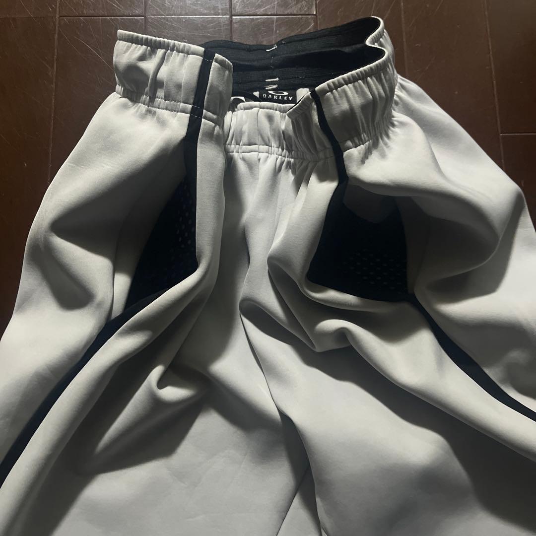 Oakley フード付きジャージ上下セット ホワイト