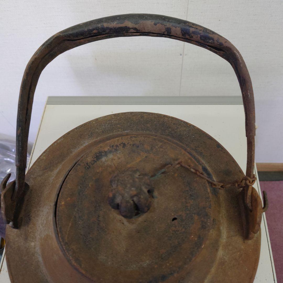 黒色 鉄瓶 装飾模様付き