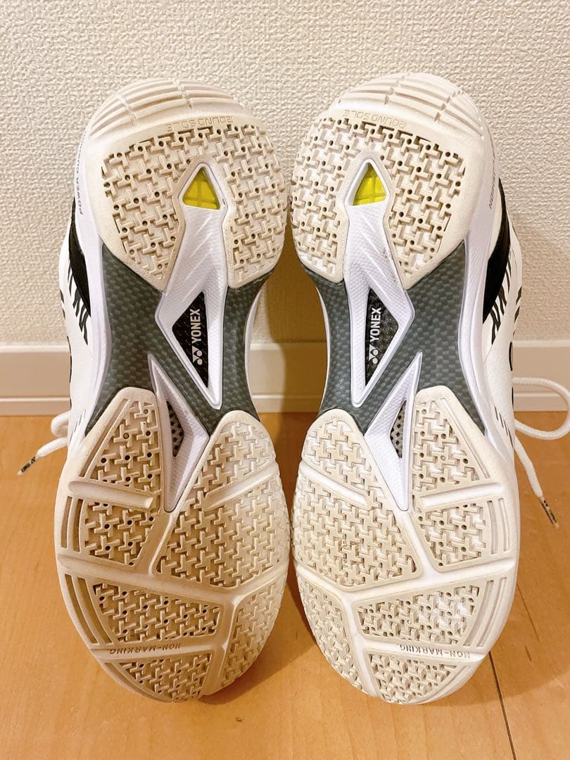 【希少！美品】ヨネックス　バドミントンシューズ　桃田賢斗選手モデル　靴　24cm