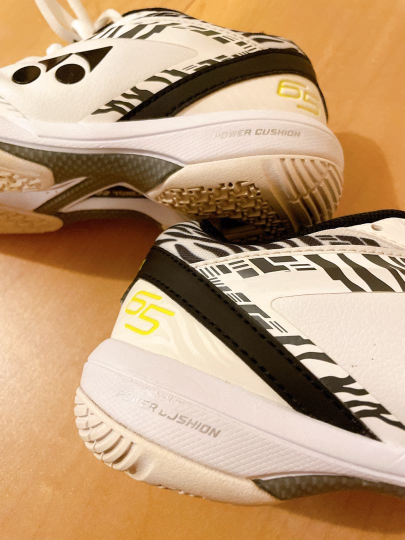 【希少！美品】ヨネックス　バドミントンシューズ　桃田賢斗選手モデル　靴　24cm