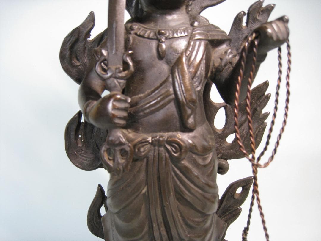 鋳銅製不動明王像 　 旭峰作　　高さ約34.5㎝