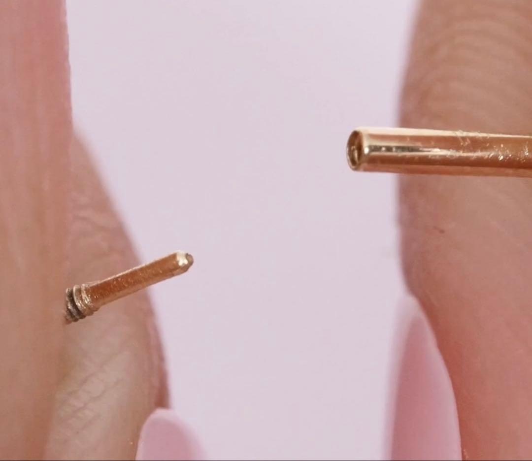 14K ソリッドゴールド シングル ミニ スパークル バタフライ ピアス