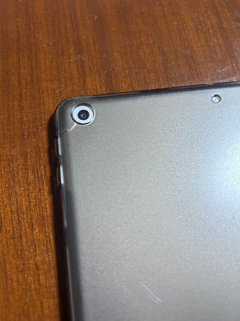 【美品】iPad 第5世代　シルバー 本体32GB Wi-Fiモデル