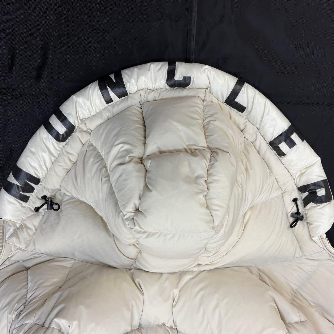 5925【QR確認済み・付属品】モンクレール☆フードロゴ入りダウン DUBOIS