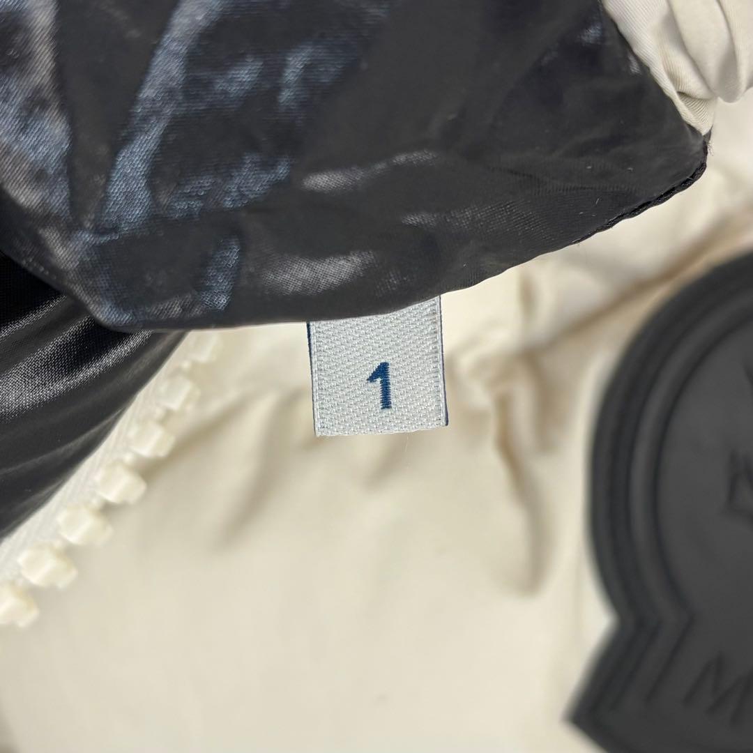 5925【QR確認済み・付属品】モンクレール☆フードロゴ入りダウン DUBOIS