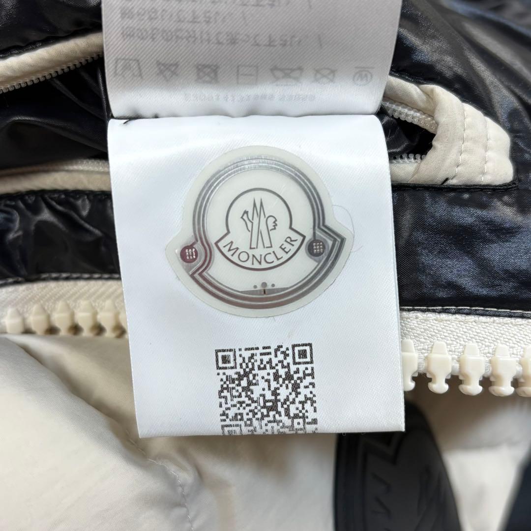 5925【QR確認済み・付属品】モンクレール☆フードロゴ入りダウン DUBOIS