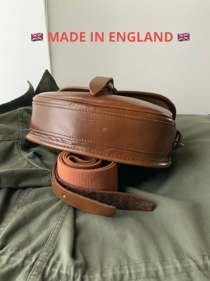 英国ミルナー 社製　本格的な本革カートリッジ(散弾/アモ)ショルダーバッグ