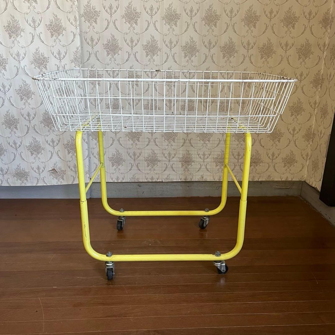 【アンティーク】昭和レトロ 黄色脚 白カゴ キャスター付ワイヤーラック 古道具